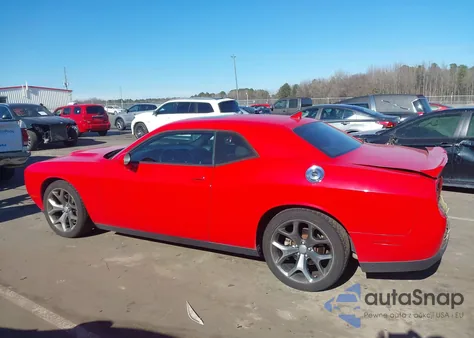 2016 Dodge Challenger Sxt z USA, uszkodzony, nr VIN 2C3CDZAG7GH202264
